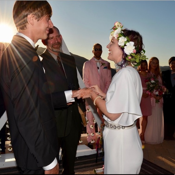 Adrianna Papell White Bridal Wedding Jumper - Picture 2 of 8